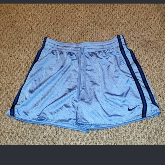 Nike Dri Fit Shorts Women's - Picture 1 of 4